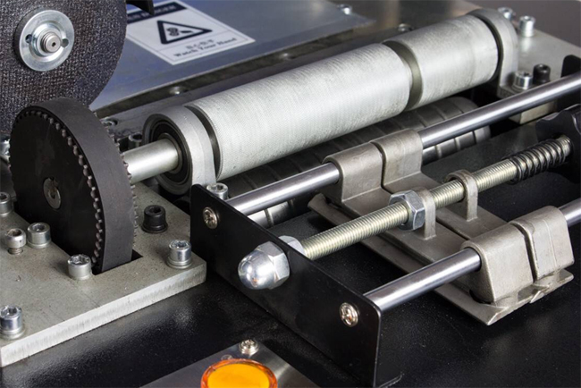 CNC Metal Automatic Slotting Notching Grooving Machine for Channel Letter